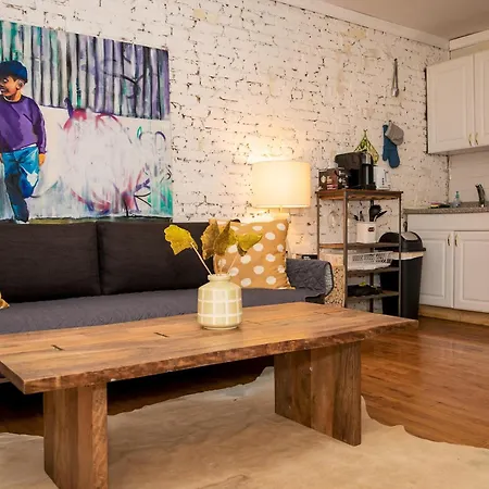 Sunny Fully Furnished Studio In Chelsea